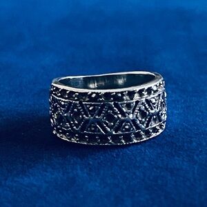 Art Deco Ring Italy Vintage Silver 925 TH SU. Clear stones. Size 5 1/2